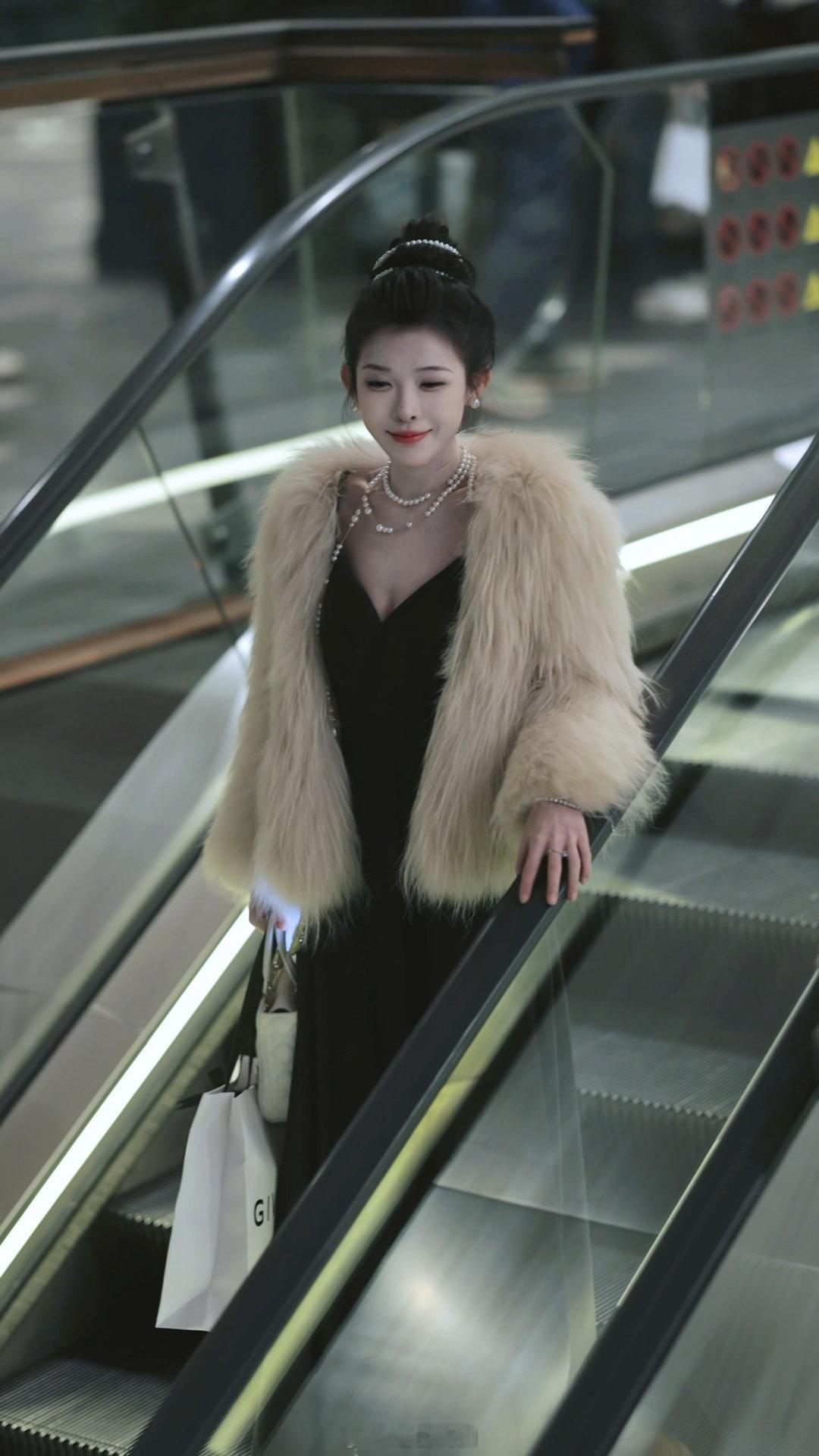 【成都街拍】晚安🌙🌙🌙丨摄影拍照每日穿搭