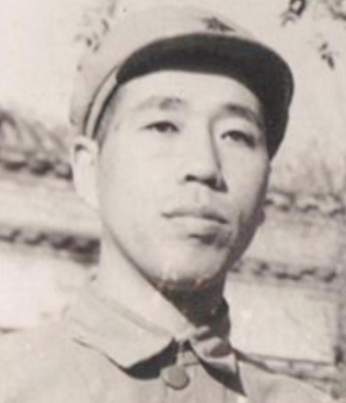 1943年，有位八路军营长受重伤，治了整整一年，动了7次手术，伤情还是没好转。上