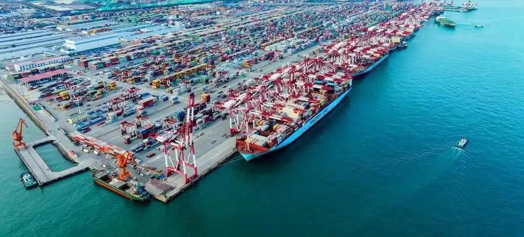 感受到疼了，巴拿马对中方喊话！ 事情起因很简单。巴拿马外长承认，悬挂巴拿马国