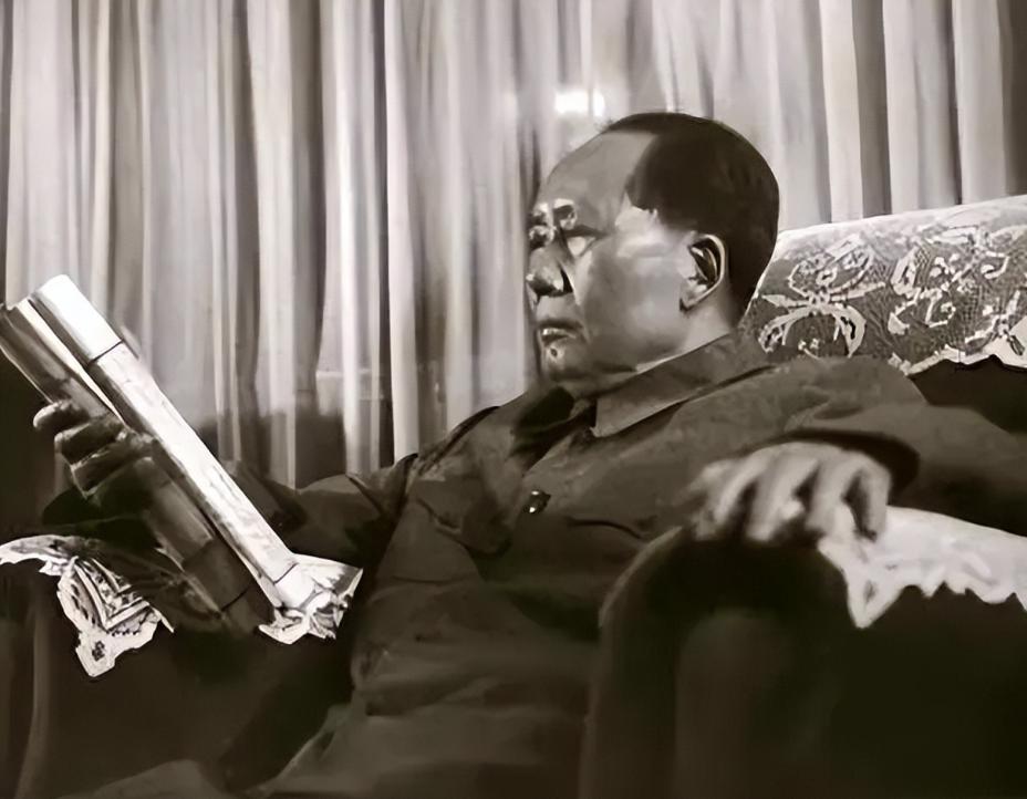 1949年，新中国刚刚成立，百废待兴。这个欢庆的时候，却有一群外国人不识趣儿，