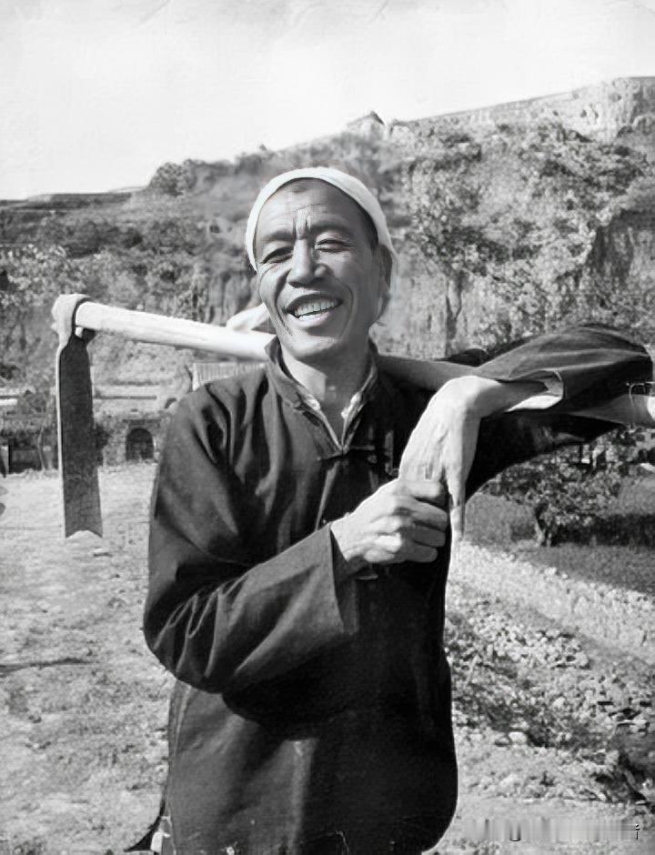 1976年10月6日，吃过晚饭后，坐立不安的陈永贵，接到了开政治局会议的通知，立