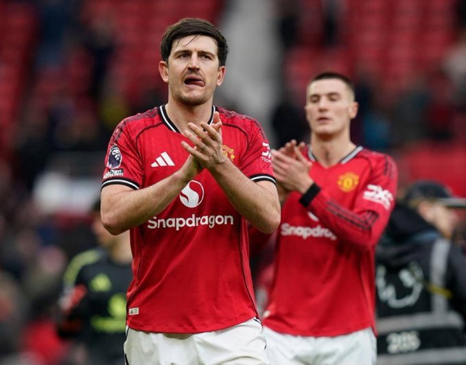 罗马诺马奎尔和曼联即将就新合同达成协议，只剩下一些最后细节需要敲定。预计该协议将