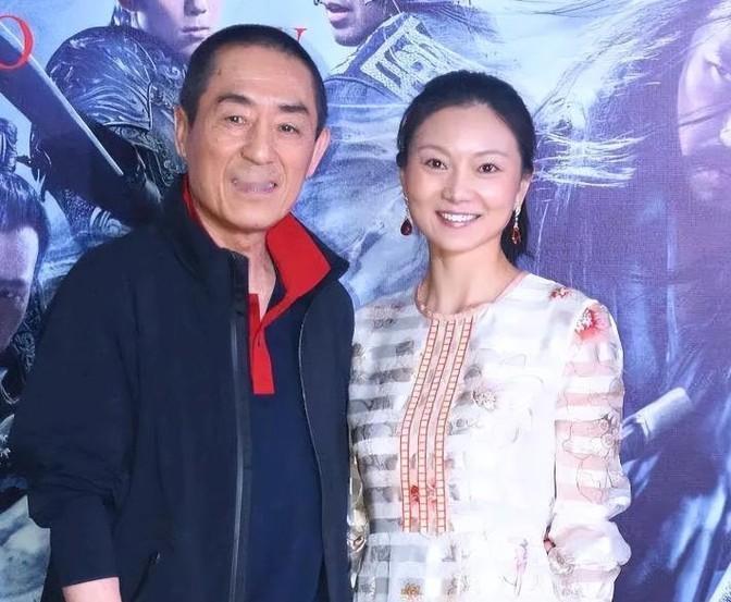 1999年，18岁的陈婷发现自己有了49岁张艺谋的孩子。陈婷打电话问张艺谋怎么办