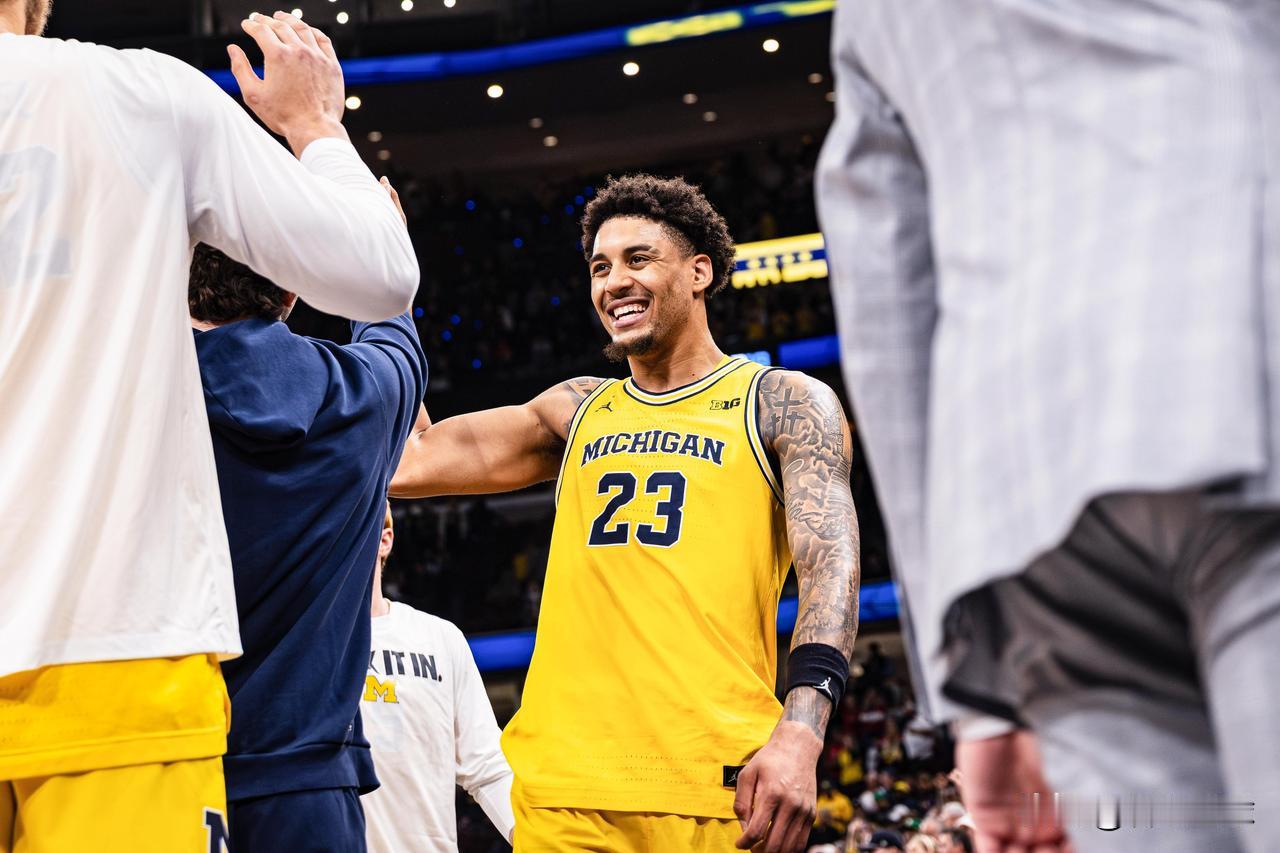 意见不合？北京时间6月24日，2026NBA选秀大会正式举行，手握前三顺位的奇才