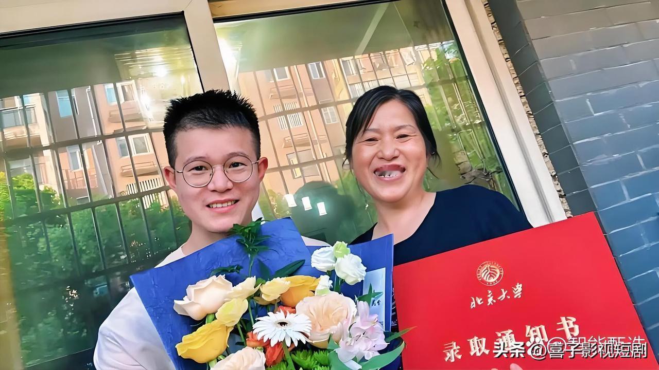放弃北大再考北大重庆考生陆远迪去年高考被北大医学部录取，因并非心仪专业，不