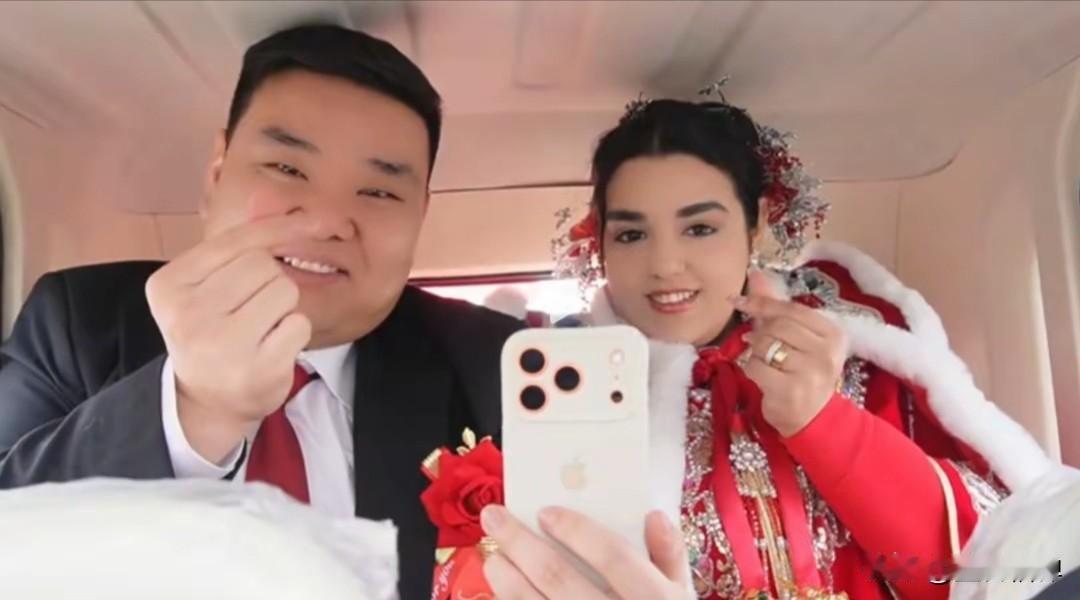 安徽小伙娶“00后”埃及新娘：3万彩礼主动给，中式嫁衣惊艳全村近日，安徽阜