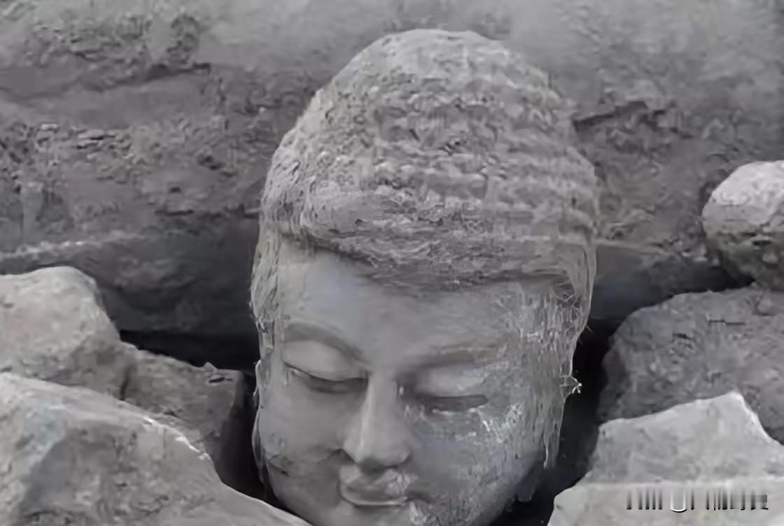 你知道晚唐“会昌灭佛”的导火索有多戏剧性吗？公元845年，唐朝边境战事吃紧，军需