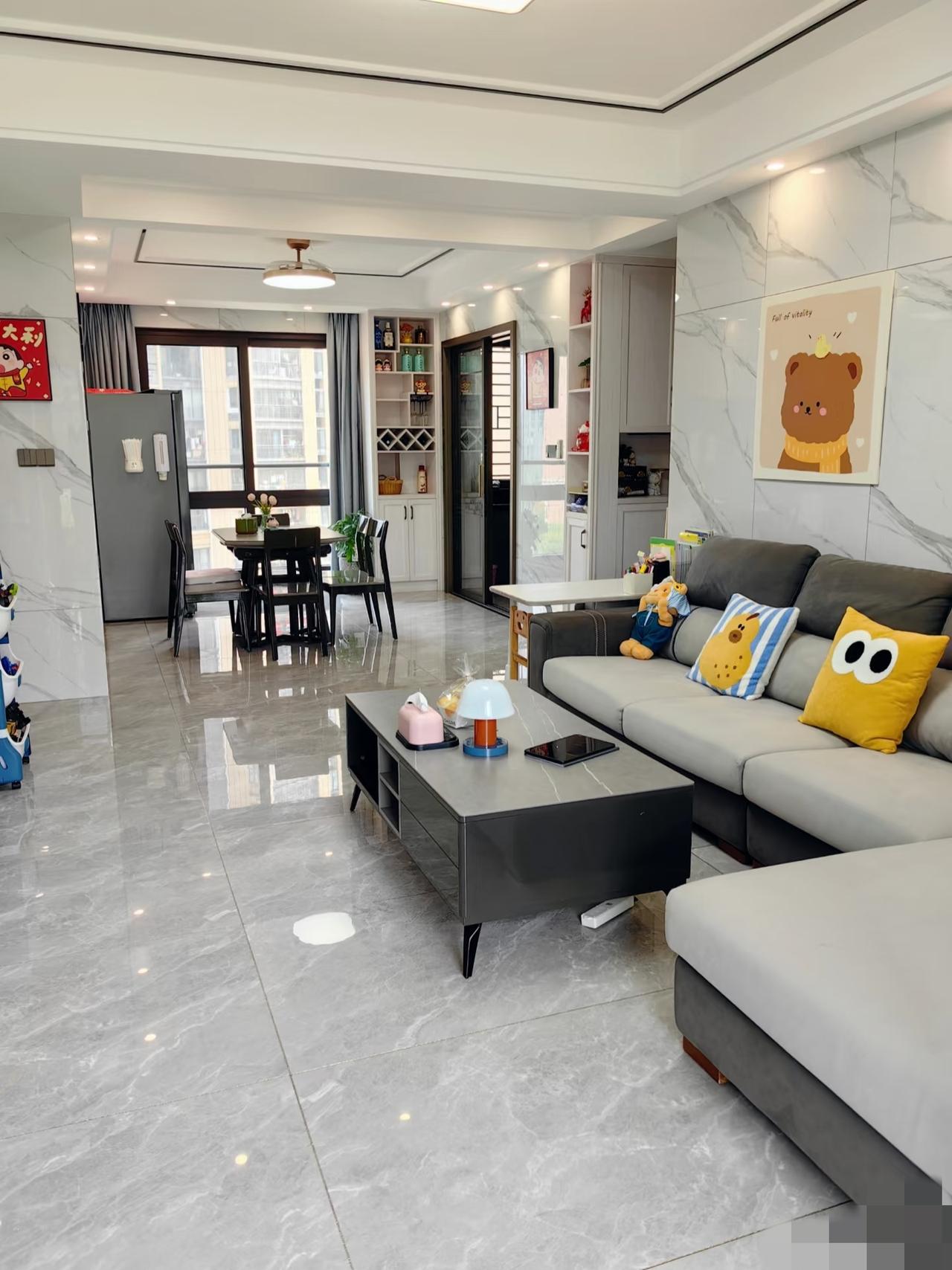 千万别轻易办温居！作为过来人的忠告，这话真是血泪教训。我们单元新搬来一对邻居，装