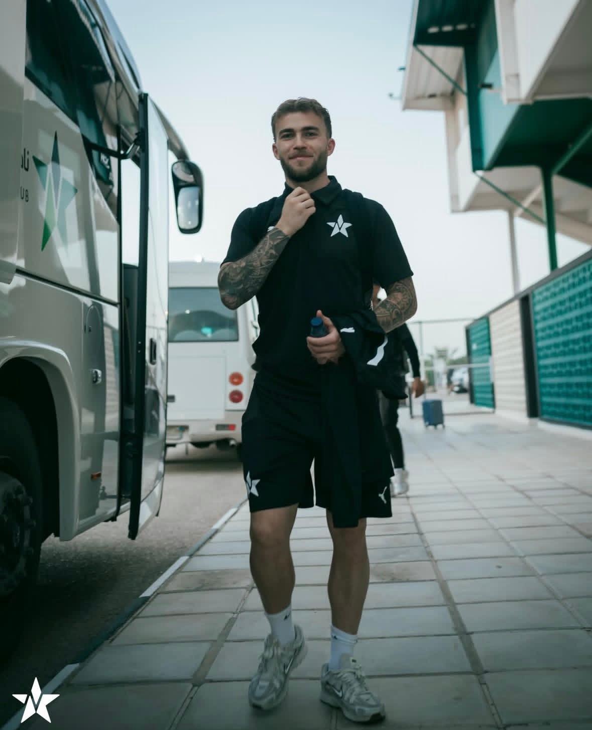 北京国安北京国安古加自由身加盟纳杰马体育队后于昨晚完成首秀，古加第55分钟替补