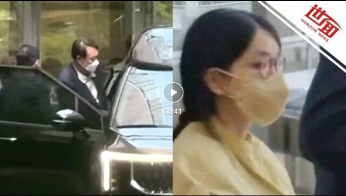 “一对苦命鸳鸯”？2025年6月27日，韩国前第一夫人金建希出院时，尹锡悦亲