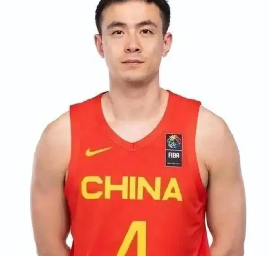 亚洲杯为啥没有孙铭徽，和赵继伟，难道是郭士强指导不喜欢，孙铭徽可是本届联赛的冠军