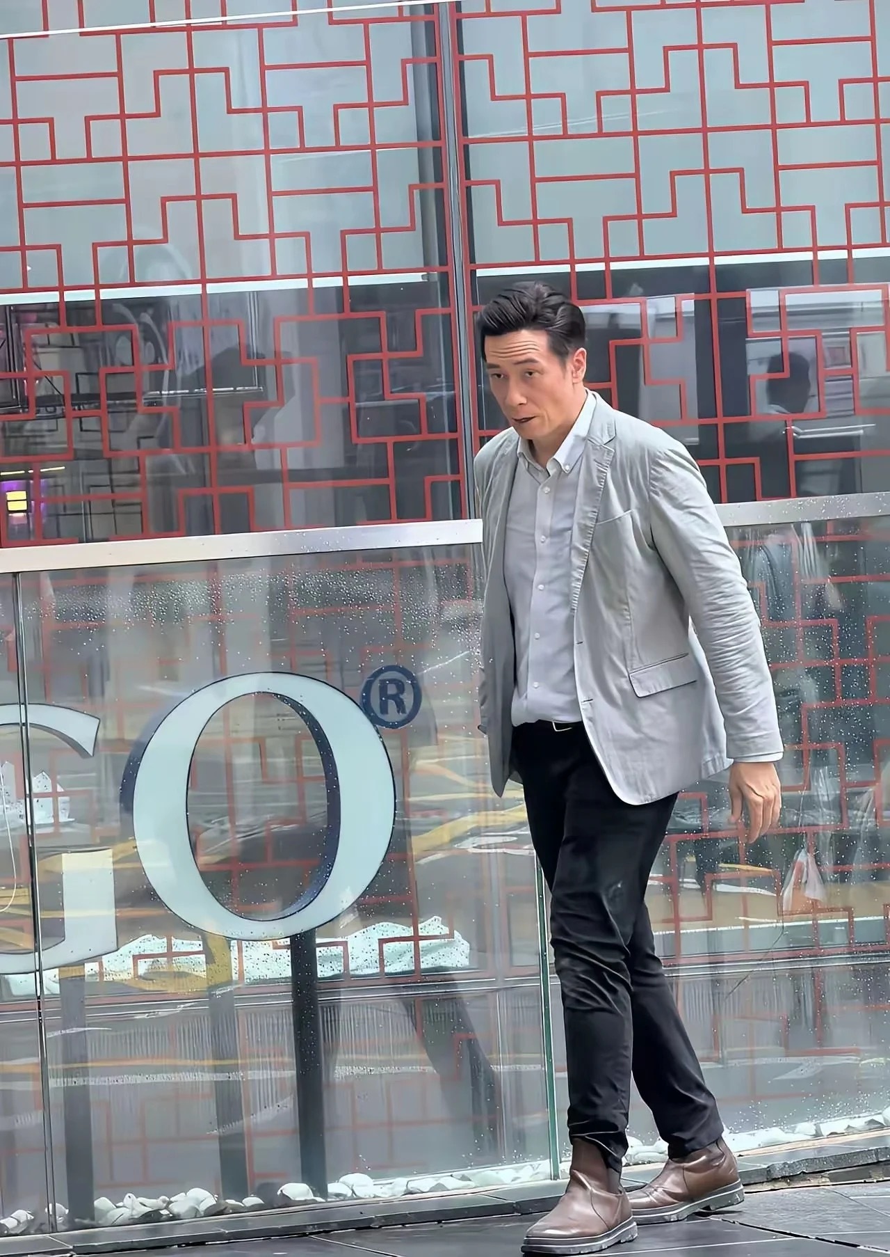 据说，他曾是香港红极一时的顶流！