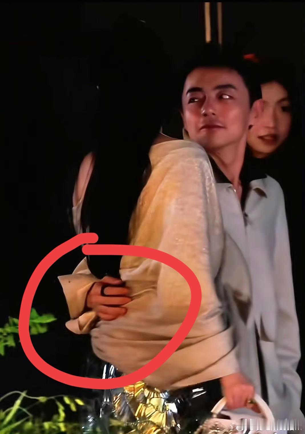 刘亦菲，连夜冲上热搜。6月18日，39岁的刘亦菲，冲上热搜，让人意外的是，单
