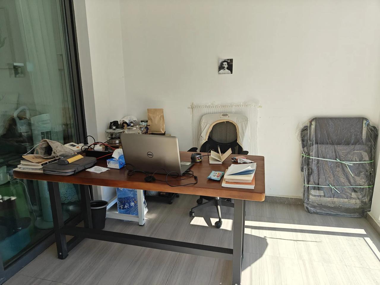 我这大侄子小峰，这命。昨天晚上门口就喊，刘娘！我说，小峰！麻溜开门，其实不开门他