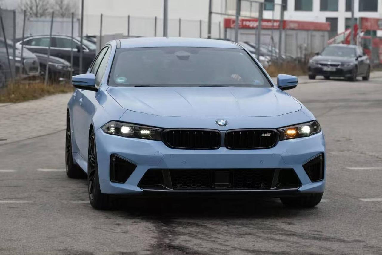 如果新的宝马M5长这样，你接受得了吗？反正我看着是比现在的M5顺眼多了，虽然侧