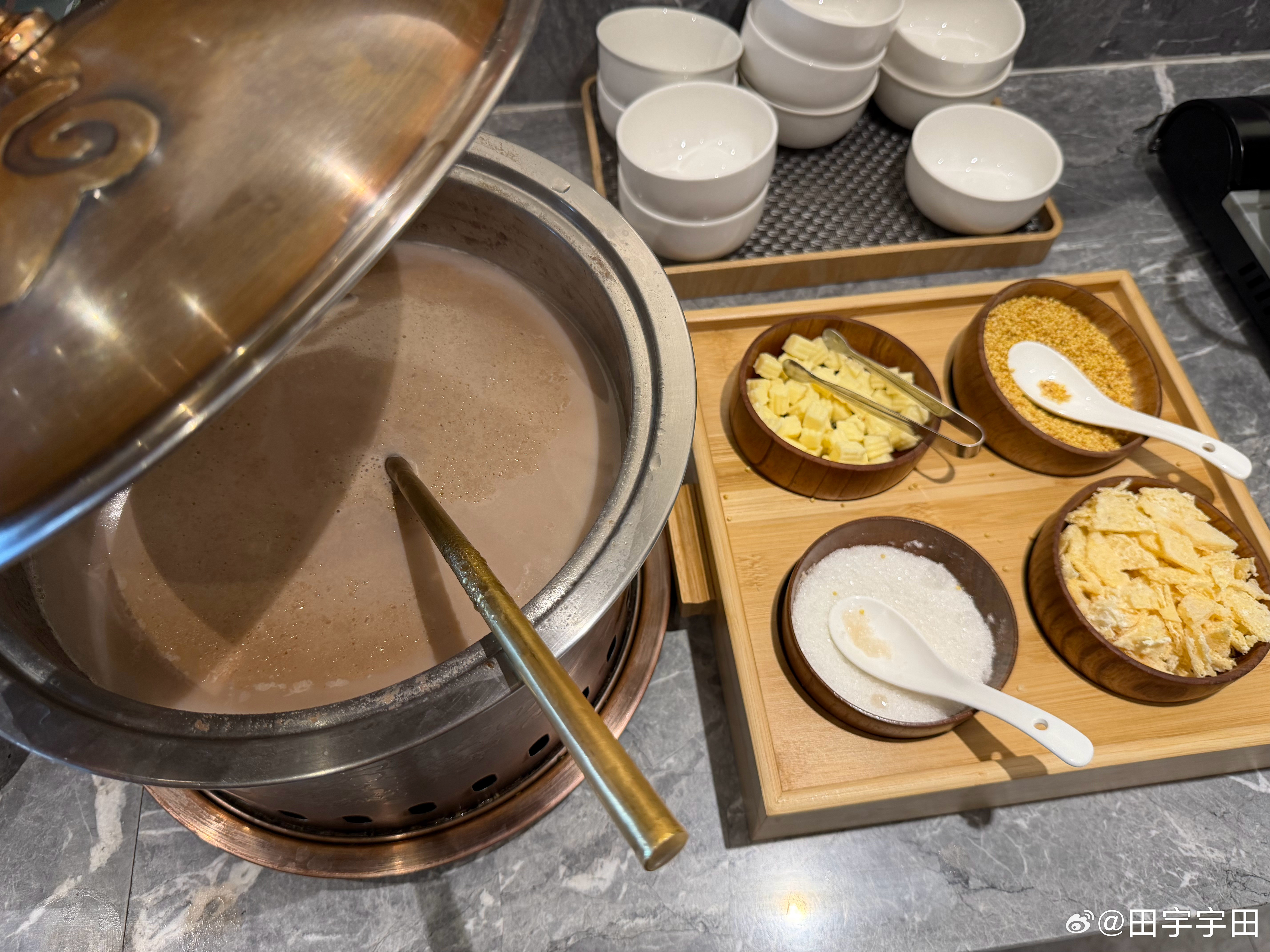 这么近那么美周末到____不好意思开过了😅到内蒙了​​​