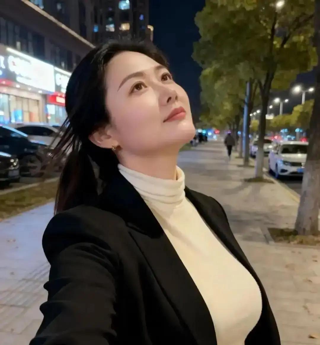 赣州36岁女子董思思半年里把结婚离婚当连续剧拍，抖音直接放出相亲、彩礼、吵架、办