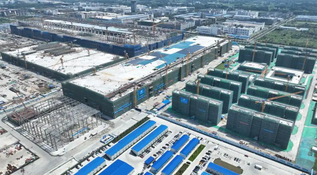 全球显示话语权彻底易主！谁能想到，曾经被日韩垄断的显示面板，如今京东方已成全