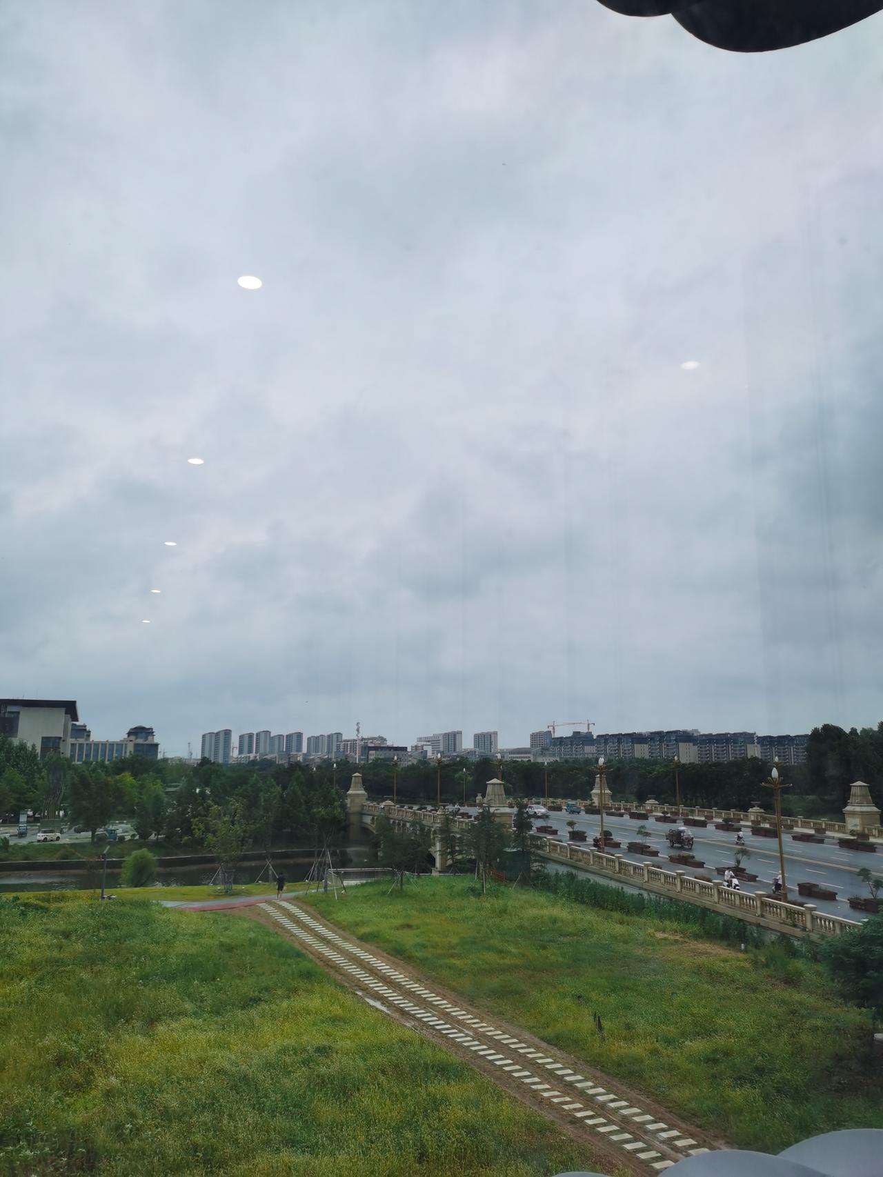 今日运势：丙午年丙申月辛酉日2026.8.15日鼠：小吉平安顺利牛：贵