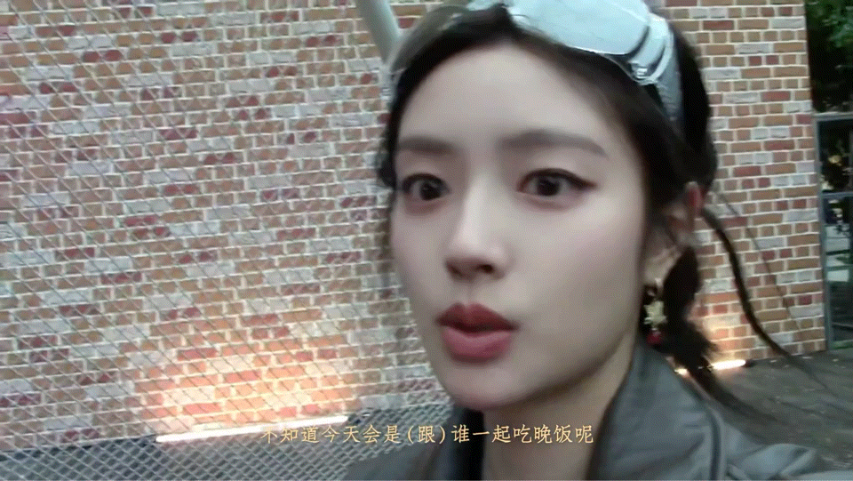 徐若晗是桃花坞御用摄影师吧徐若晗桃花坞御用摄影师常驻桃花坞的优秀摄影师，产出从未