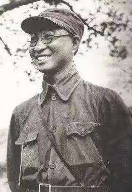 1928年，张云逸被捕，周恩来让陈赓去救他，可当时张云逸不认识陈赓，就不肯跟他走