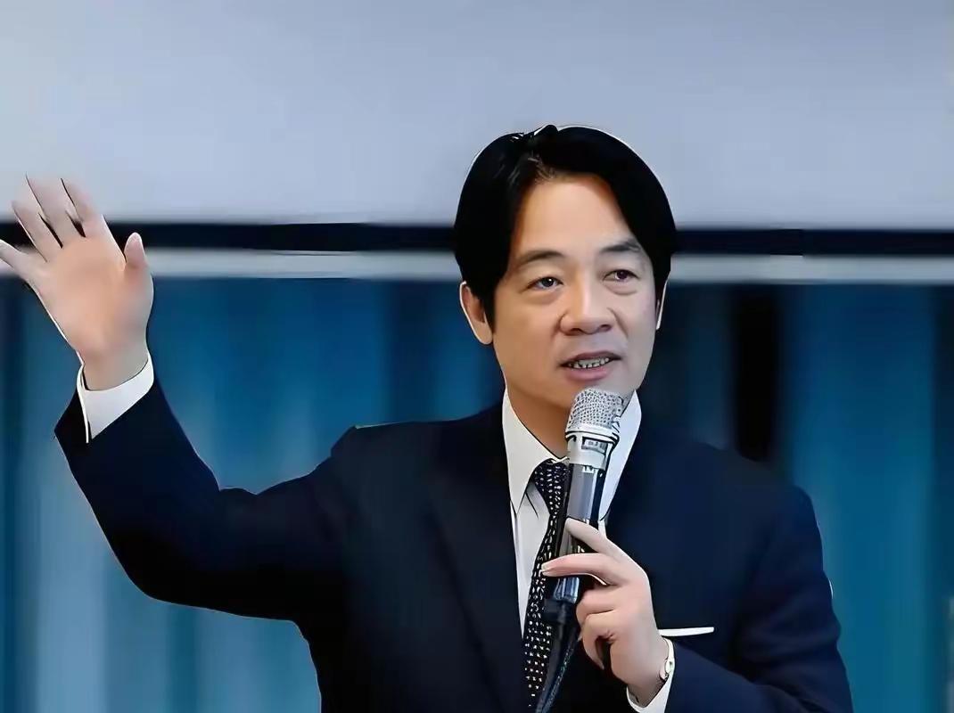 台湾岛传来重大消息赖清德1.25万亿军售遭到蓝白营集体封杀！特朗普团队那边又