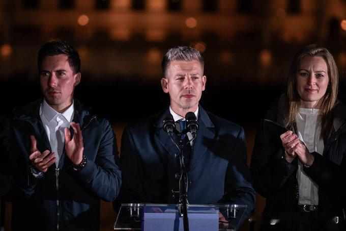 “我想对青民盟领导人说，无论你们多么假装什么都没发生，我们都知道你们对我们的祖国