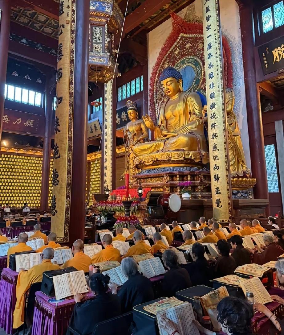 一觉醒来灵隐寺霸榜热搜！免票后预约秒空，浙江这格局太圈粉一觉醒来打开热搜，