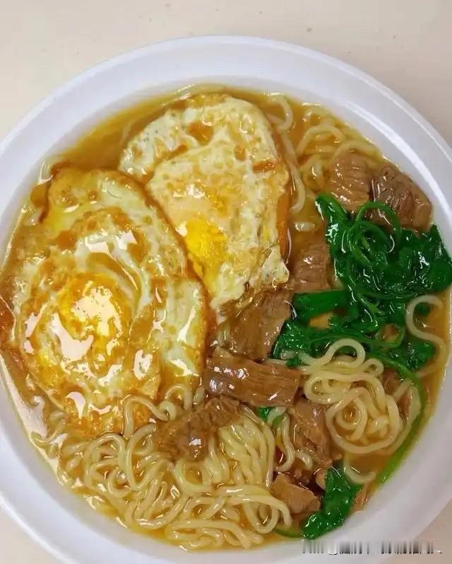 人穷志短，尤其是男人！昨晚刚躺下就被楼上传来的争吵声吵醒，是六楼那对夫妻又在