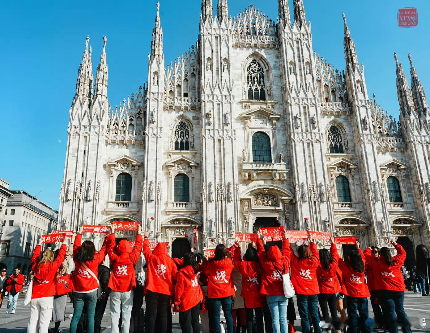 肖战Gucci看秀待遇海外小飞侠米兰集合啦！各国小飞侠都🈶！好红啊！肖战就