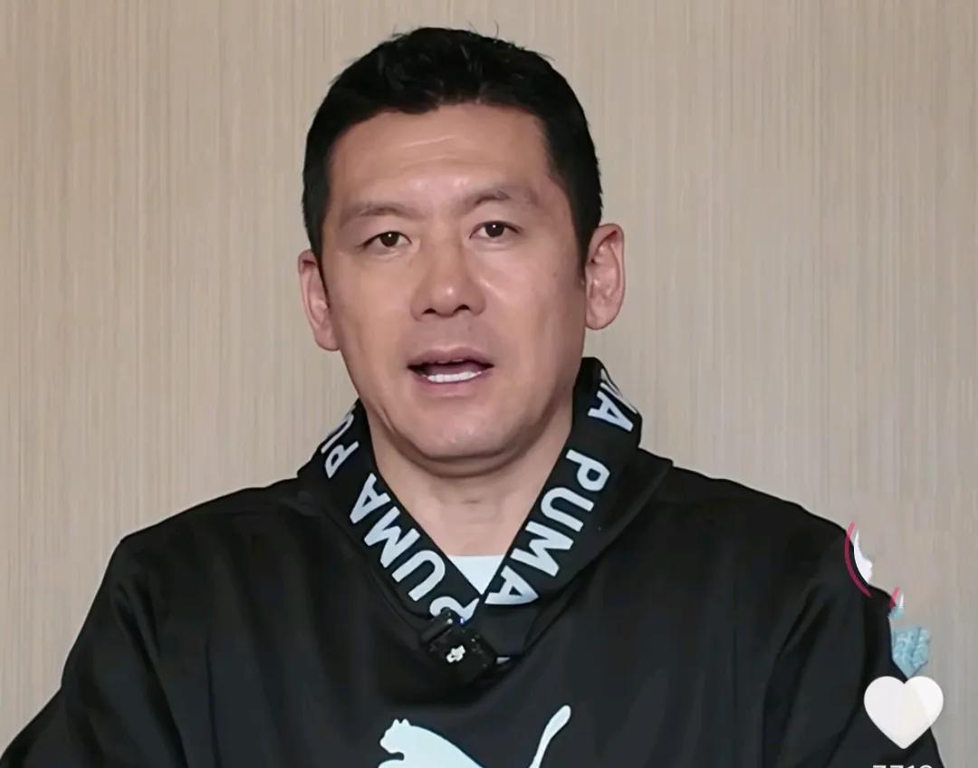 前国脚杨晨透露，当年韩国国脚车范根对他在德甲踢球帮助非常大。首先在他去德国的时