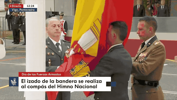 西班牙阅兵出大事故：国旗当场坠落，国王脸色都青了，漂亮公主强装镇定！在30日