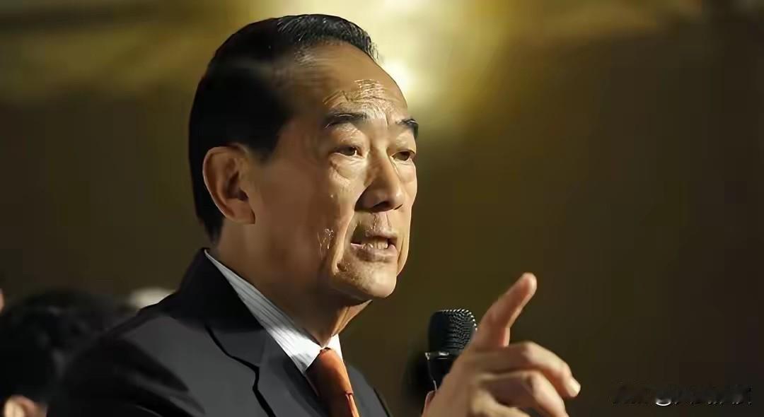 久未露面的宋楚瑜老先生最近又开始在岛内各大媒体平台上活跃起来了，他在接受媒体采访