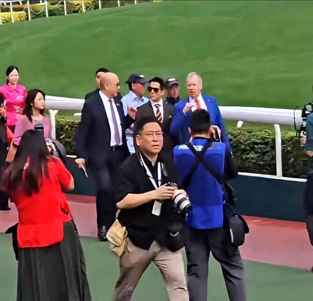 每月138万，不是炫富是养家。郭富城的账单撕开了一个顶流天王的B面人生。妻子