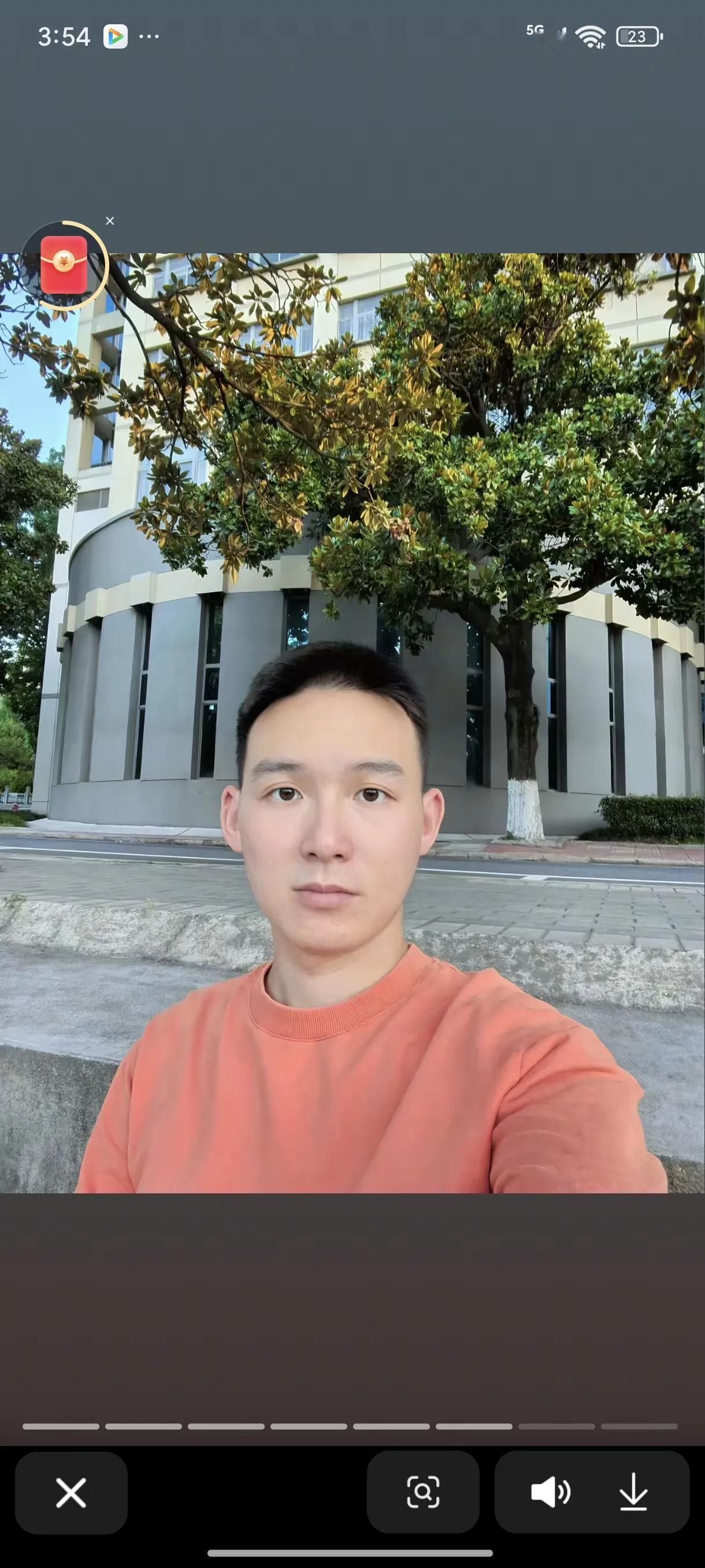 解清帅太郁闷了。估计他现在看到谢浩楠也是羡慕嫉妒恨。他发个求婚视频还是照样被喷