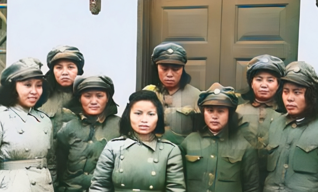 一天，戴笠手下的一名女特务执行任务回来后，肚子明显凸起，戴笠看到后，将其当场枪毙