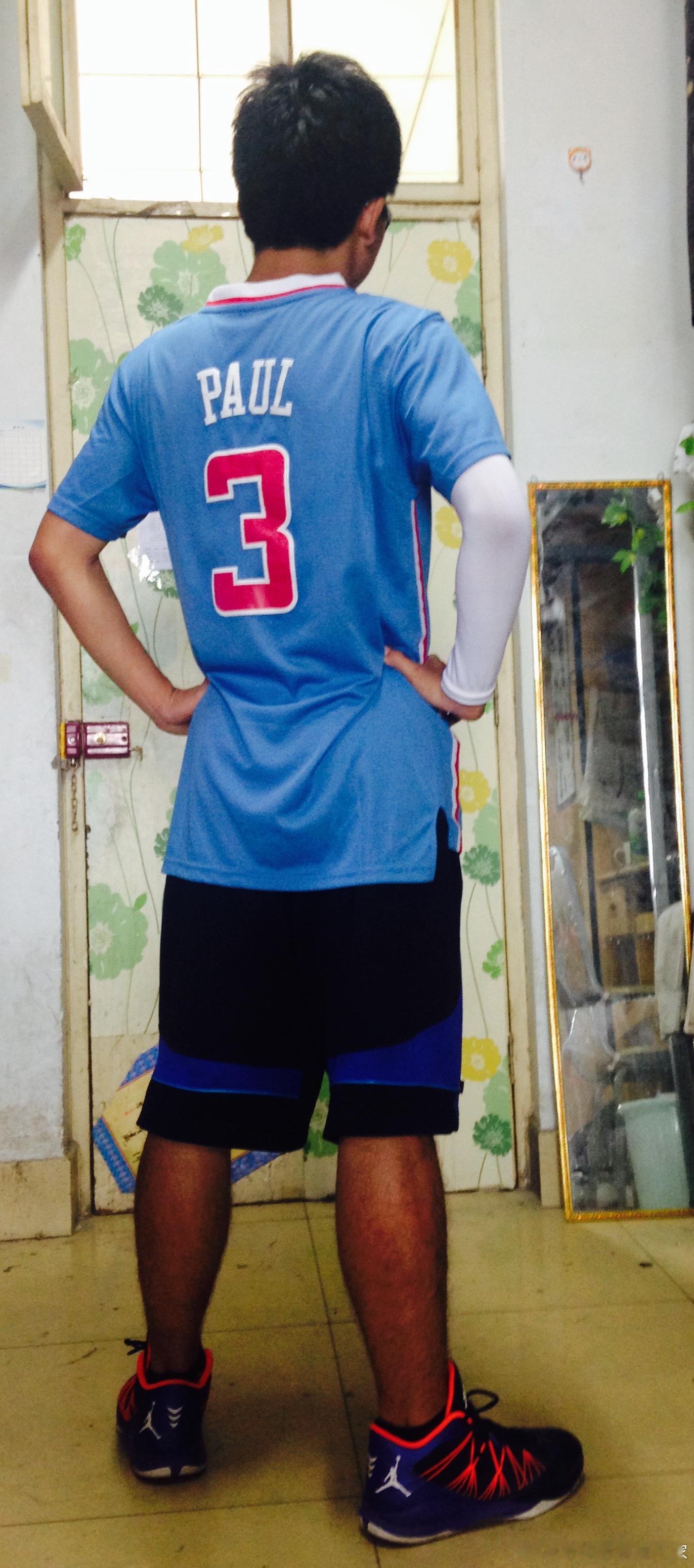 花有重开日，人无再少年。