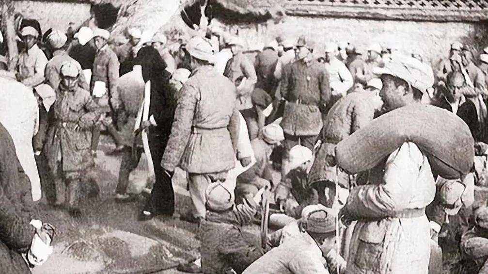 1939年，大地主宗子敬将多名八路军接到家中休养，谁料八路军还没待一会，日军就围