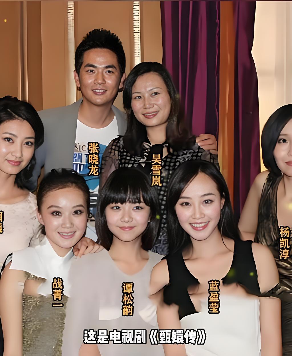 部分演员的合影。