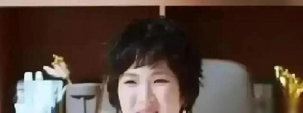 姚安娜甩手那一下把自家百达翡丽磕出划痕，一百二十万直接破相，现场咔一声脆响，全场