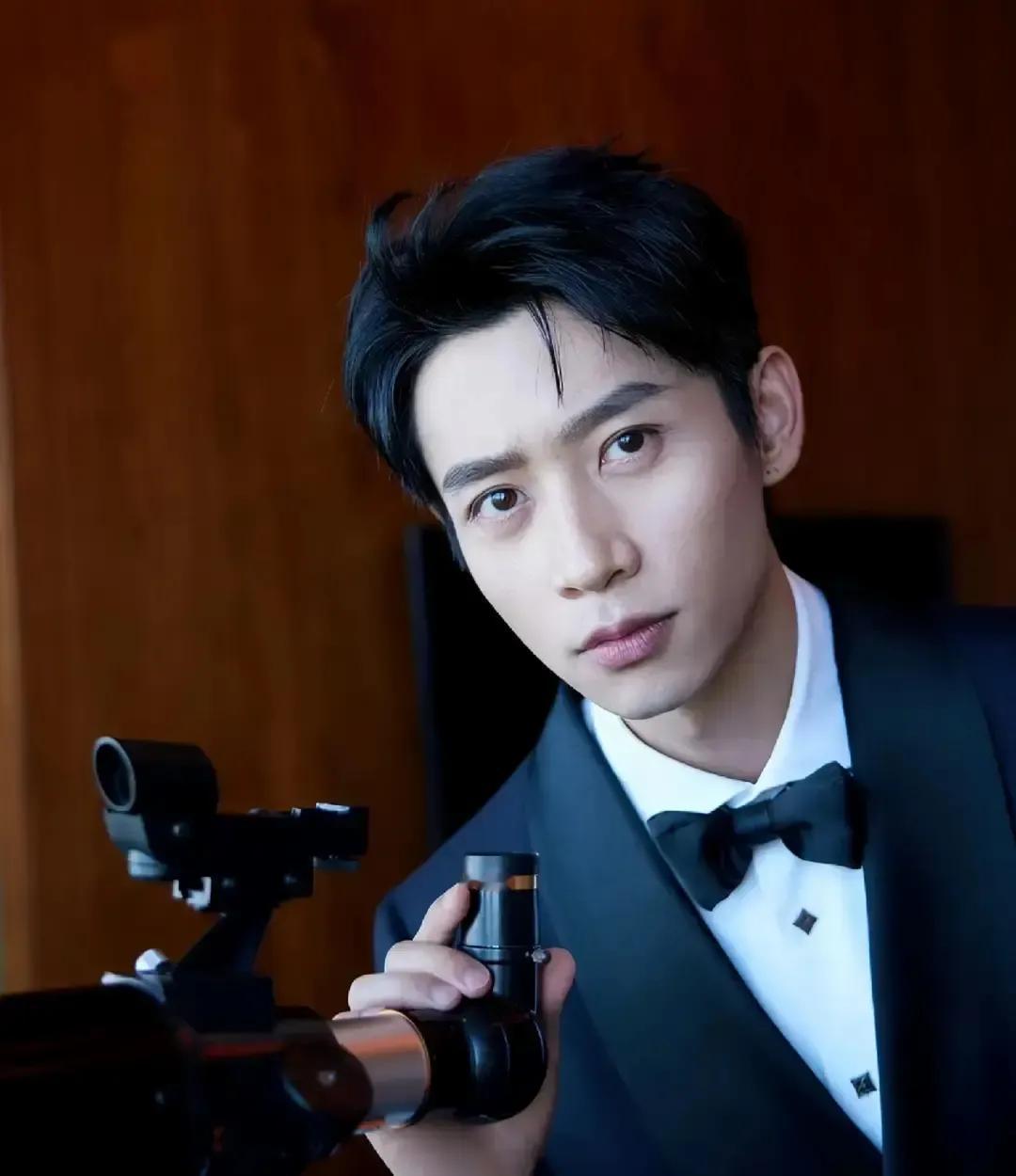 魏晨在节目里被问老婆吃不吃醋，他一句“信任是攒出来的”直接把我拿捏。人家拍戏主