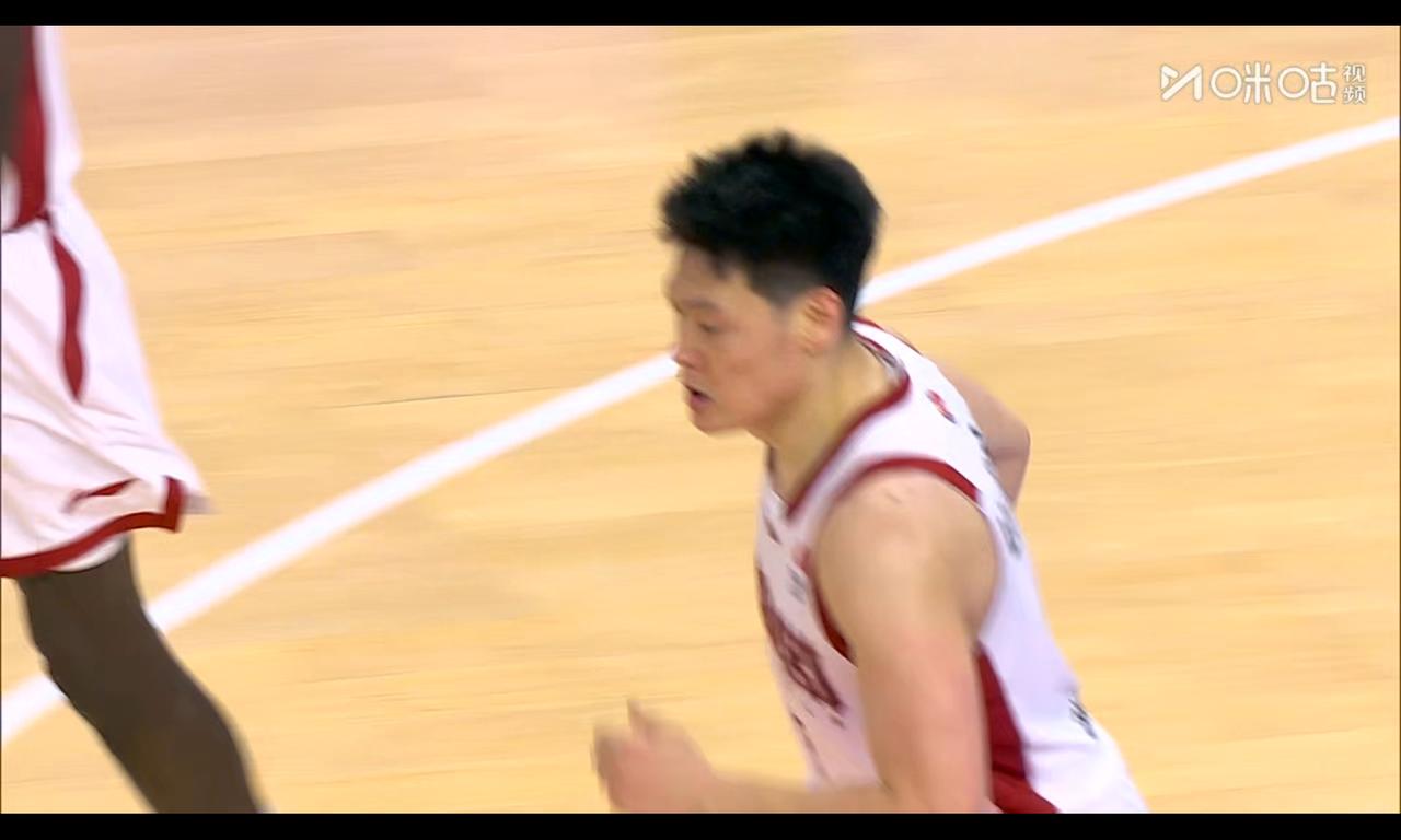 张宁胖得三分球没有自信，郭士强放弃他的原因，让山西球迷脑补去就宏远今天这样的