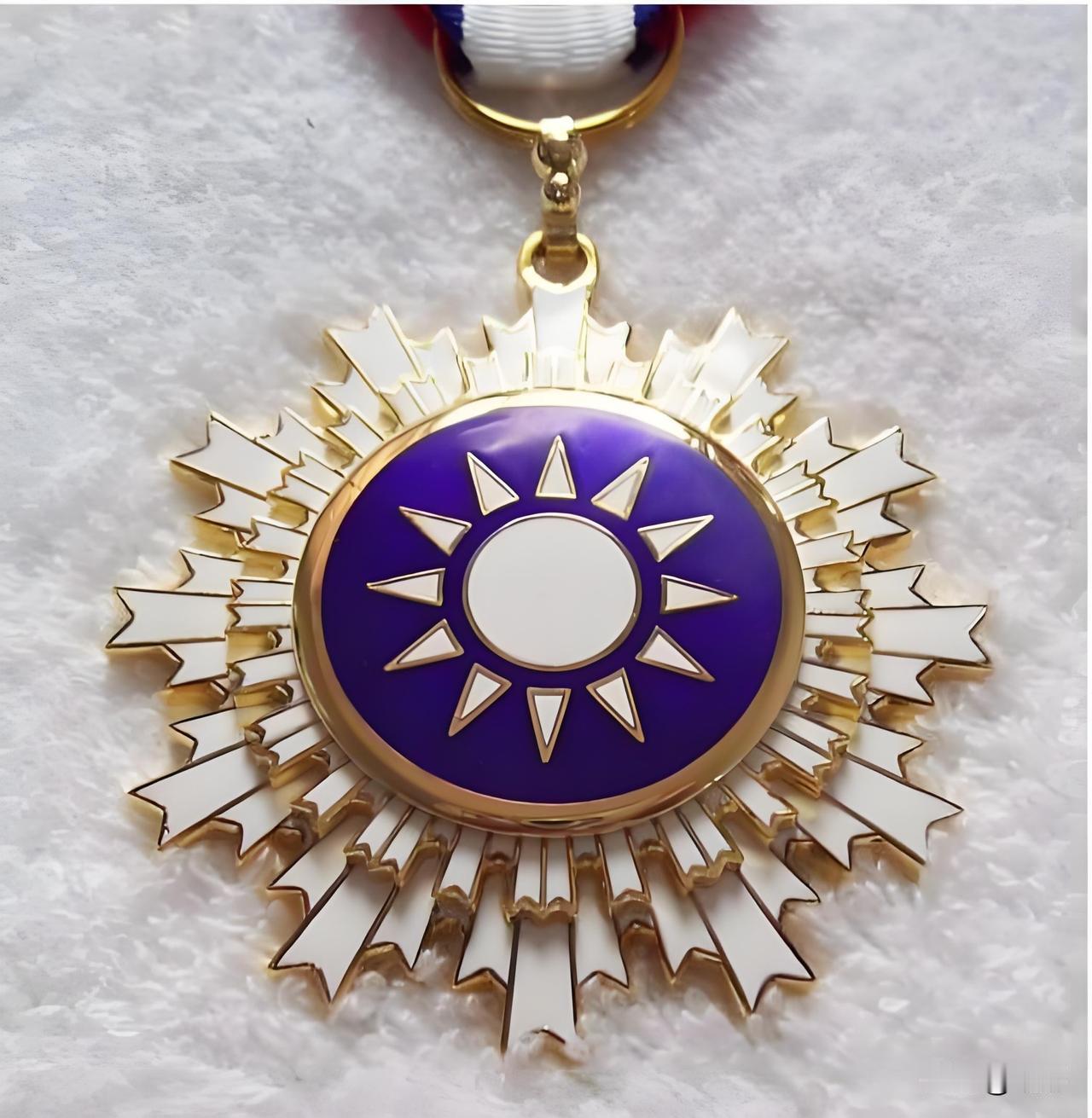 国民党党颁发的抗战青天白日勋章都很珍贵吗？比如1933年长城抗战,不少国民党爱