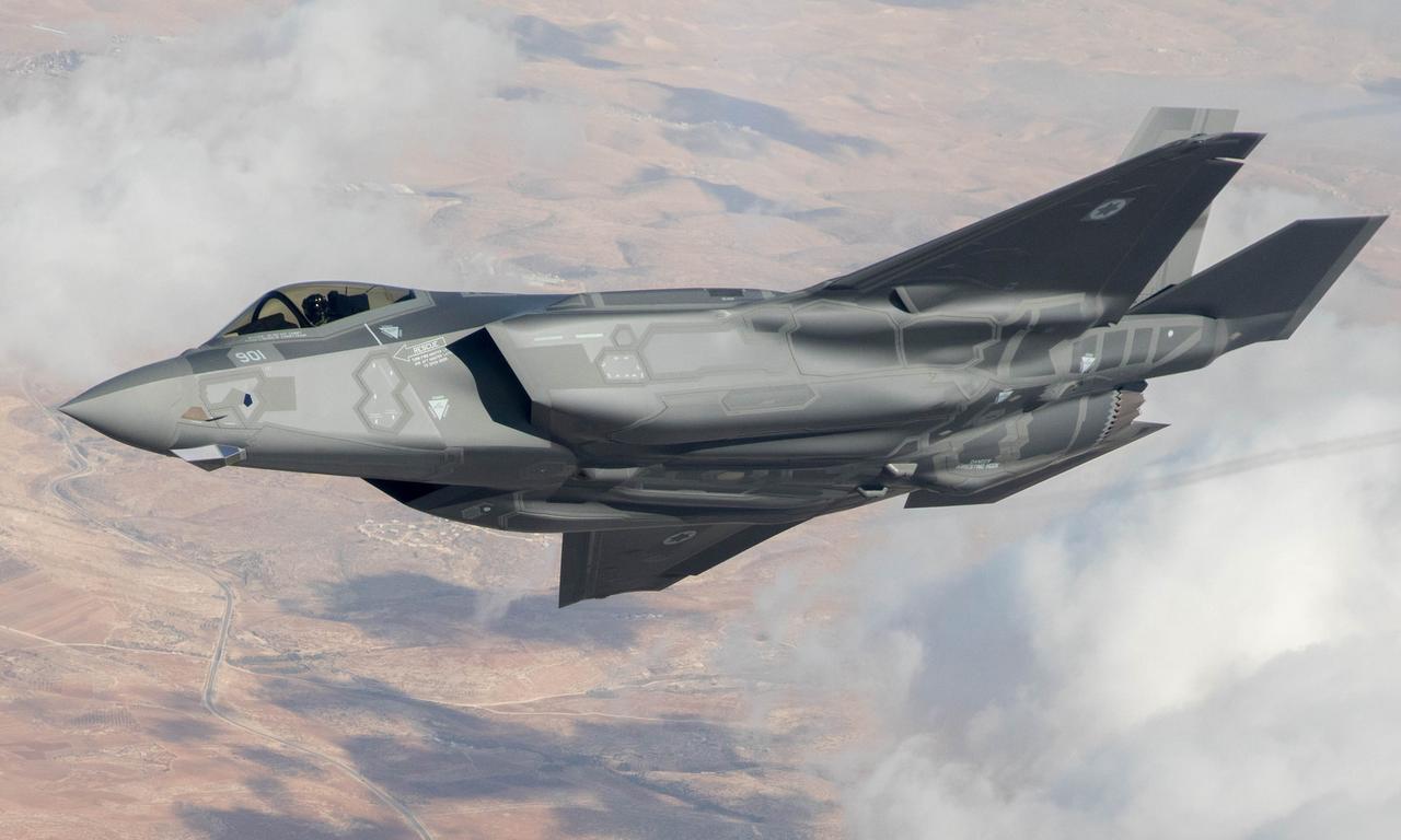 美国把F-35出口当筹码！48架F-35，价值240亿美元，想拿到就先解决中企设