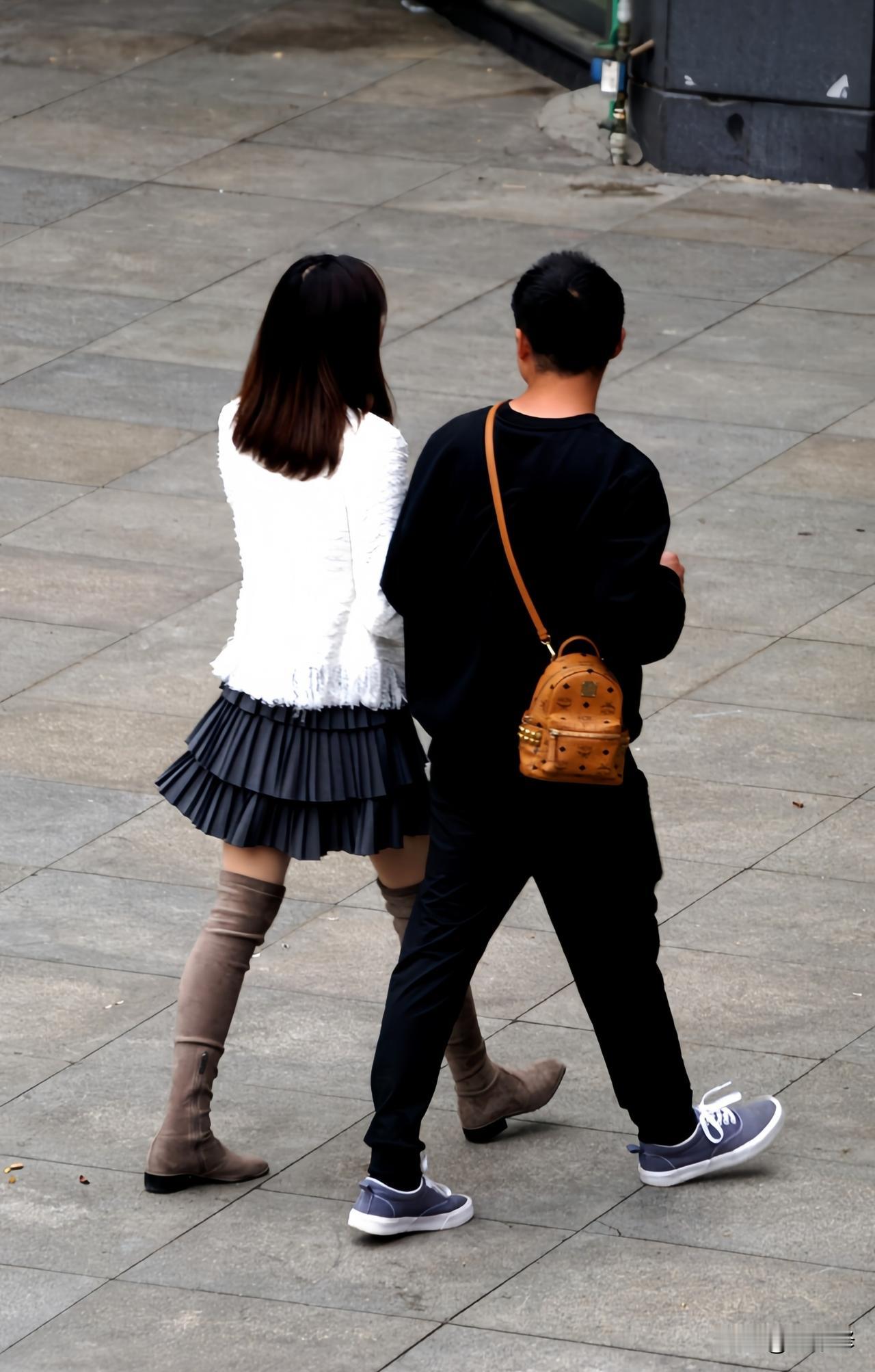 昨天的5.20，格外反常：1.放在10年前，民政局门口大清早开始排队领证，如