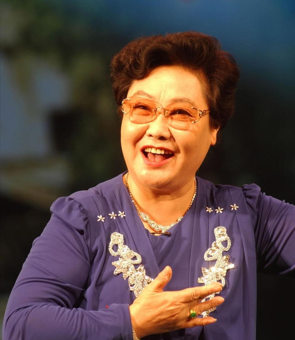 没有亲生子女又如何?97岁郭兰英离世，晚年狠狠打脸“养儿防老”。郭兰英，一位