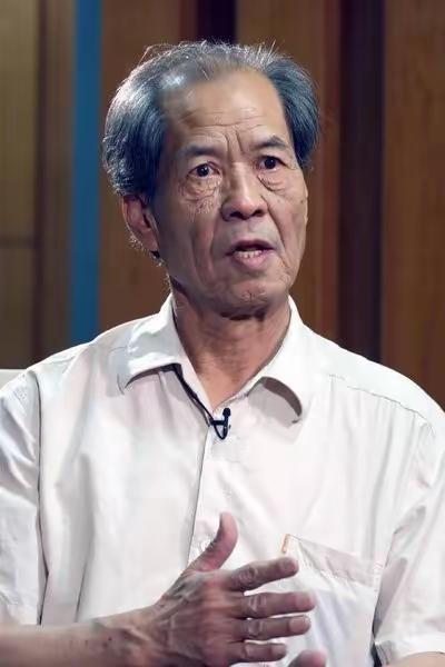 1995年，陈忠实《白鹿原》通过茅盾奖初审后，中国作协书记翟泰丰气得怒拍桌子，连