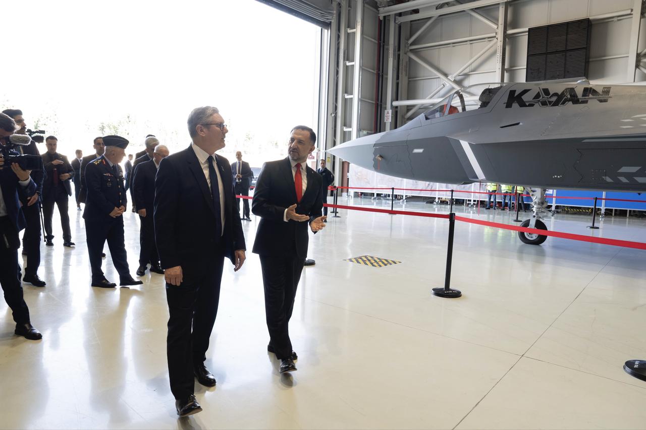 土耳其计划在2028年，自研“五代机”TF-X可汗，就能投入使用了，然后还花大钱