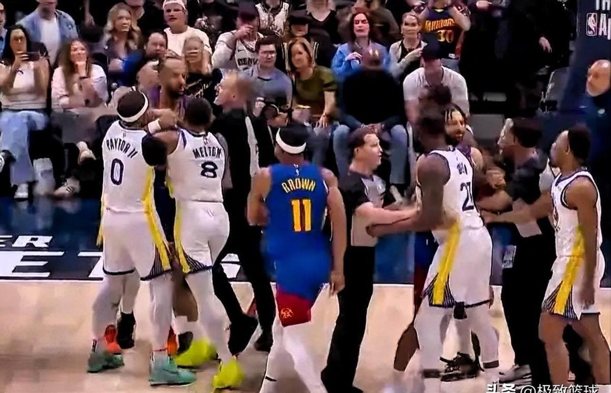 掘金二当家穆雷真是太嚣张了！勇士与掘金突发冲突，三人吃T今日，掘金主场迎战勇士