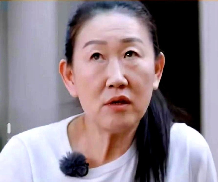 这下明白为啥以前陈明跟黄晓明不咋来往了。陈梦和黄晓明的关系通俗来说就是你妈